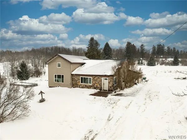 $270,000 | 10043 Dutch Hill Road, Ashford, NY 14171