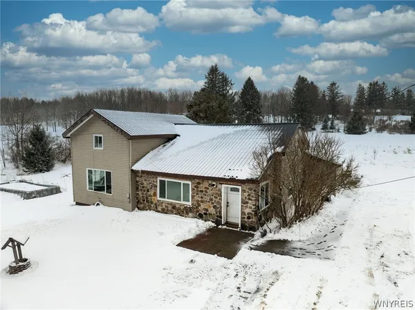 $270,000 | 10043 Dutch Hill Road, Ashford, NY 14171