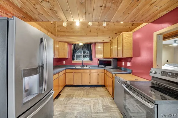 $270,000 | 10043 Dutch Hill Road, Ashford, NY 14171