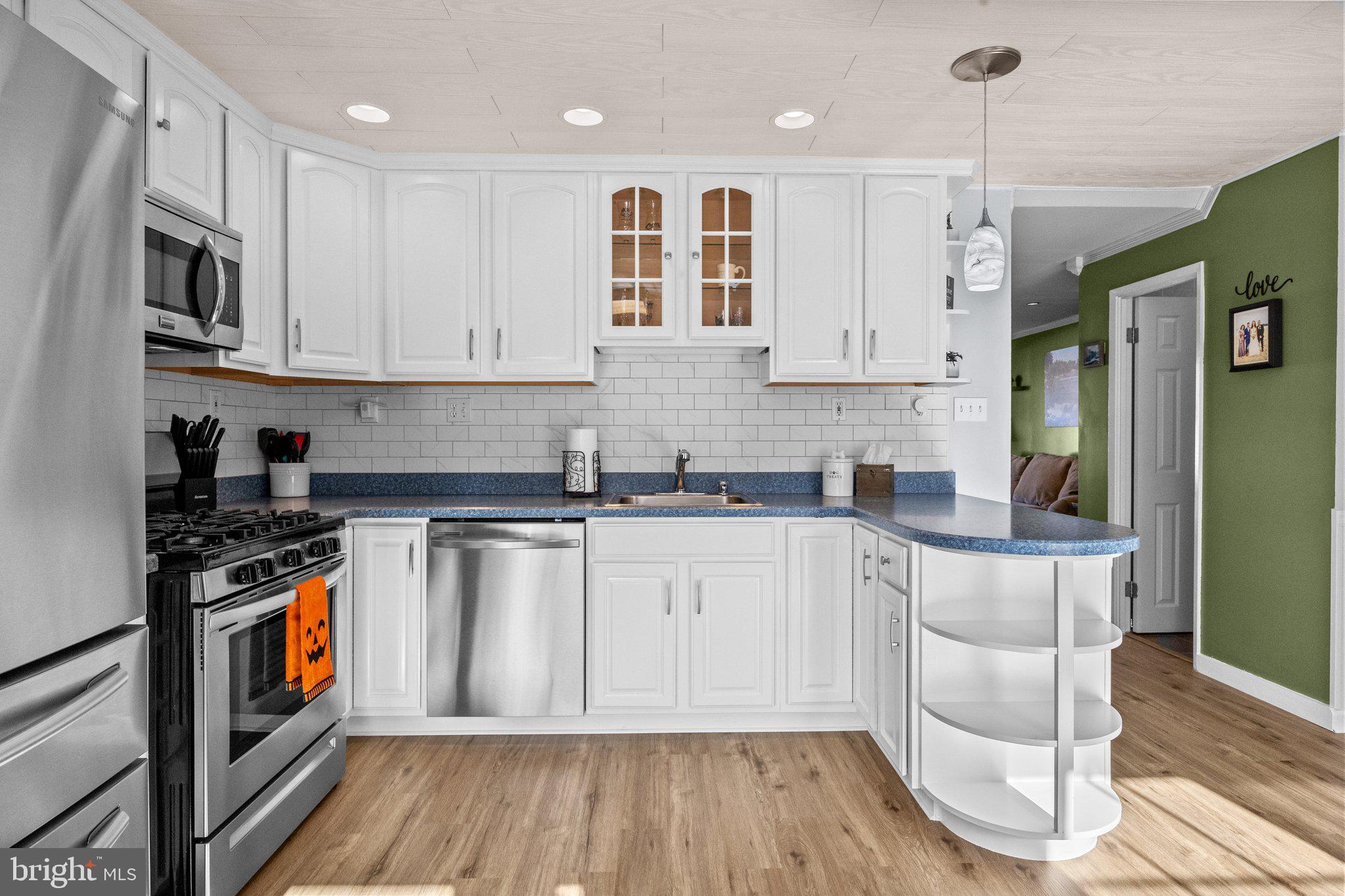 12619 Richton Road Philadelphia, PA 19154 - Photo 6 of 28