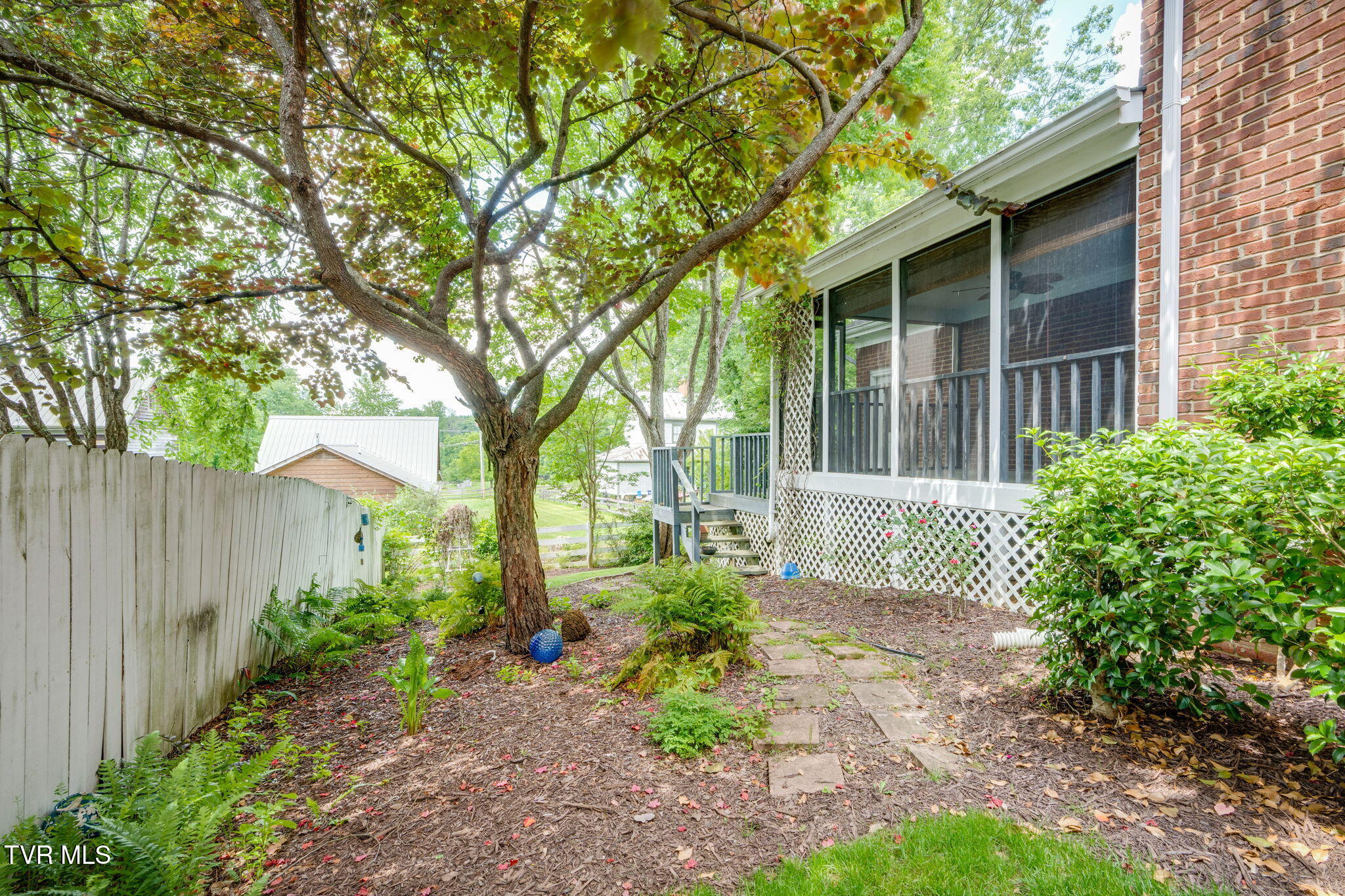 24 Pendleton Place Kingsport, TN 37664 - Photo 46 of 54 045