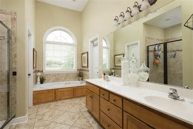 $520,000 | 5275 Southeast Fox Run Road, Lathrop, MO 64465