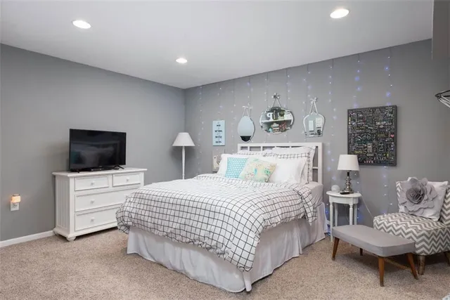 $520,000 | 5275 Southeast Fox Run Road, Lathrop, MO 64465