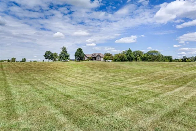 $520,000 | 5275 Southeast Fox Run Road, Lathrop, MO 64465