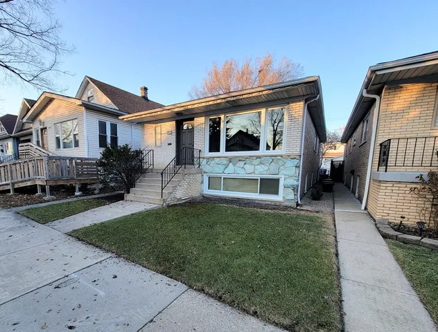 $519,900 | 6308 West Cornelia Avenue, Chicago, IL 60634