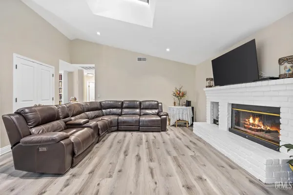 $475,000 | Undisclosed Address, Bakersfield, CA 93311