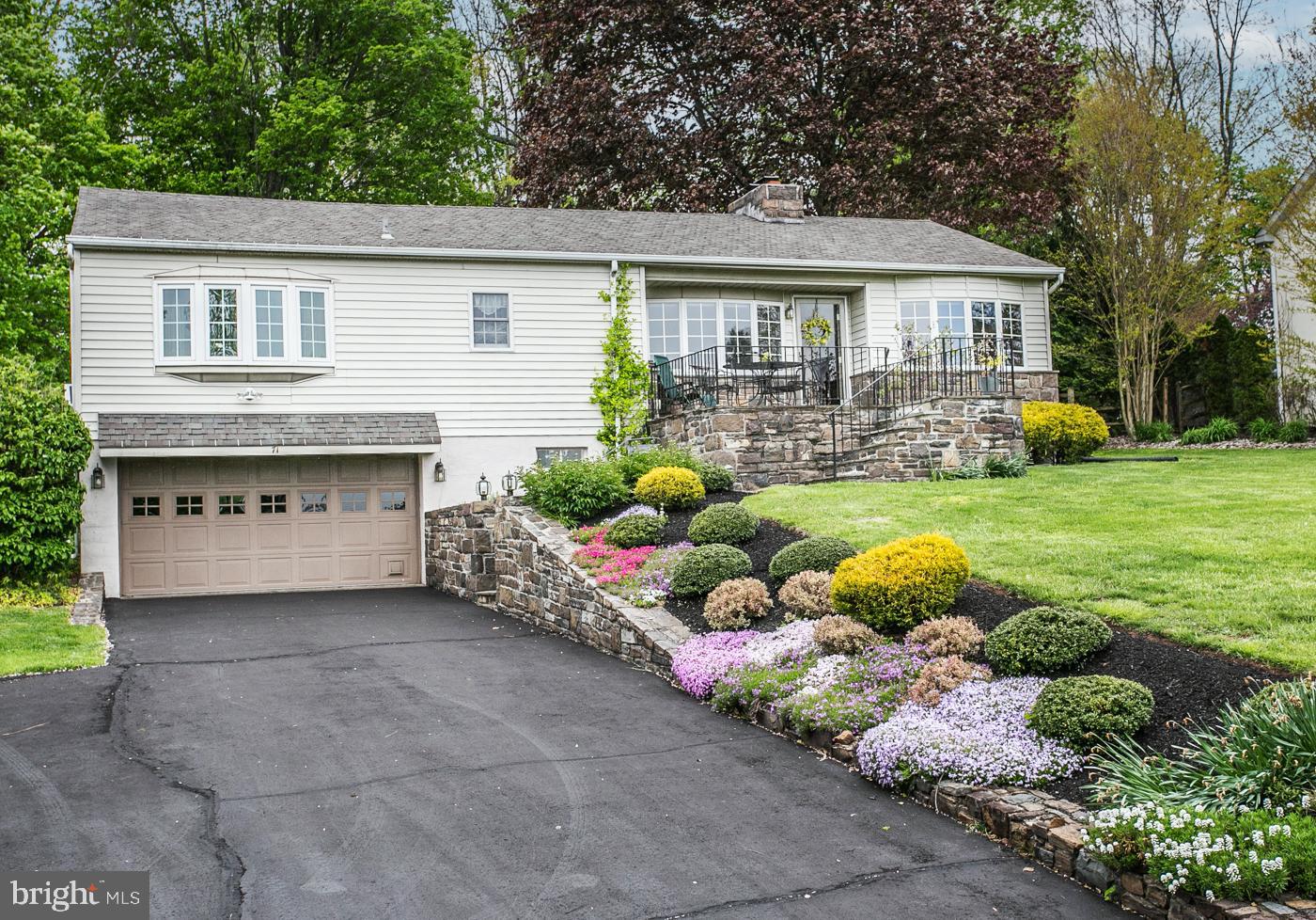 71 Golfview Road Doylestown, PA 18901 - Photo 2 of 31