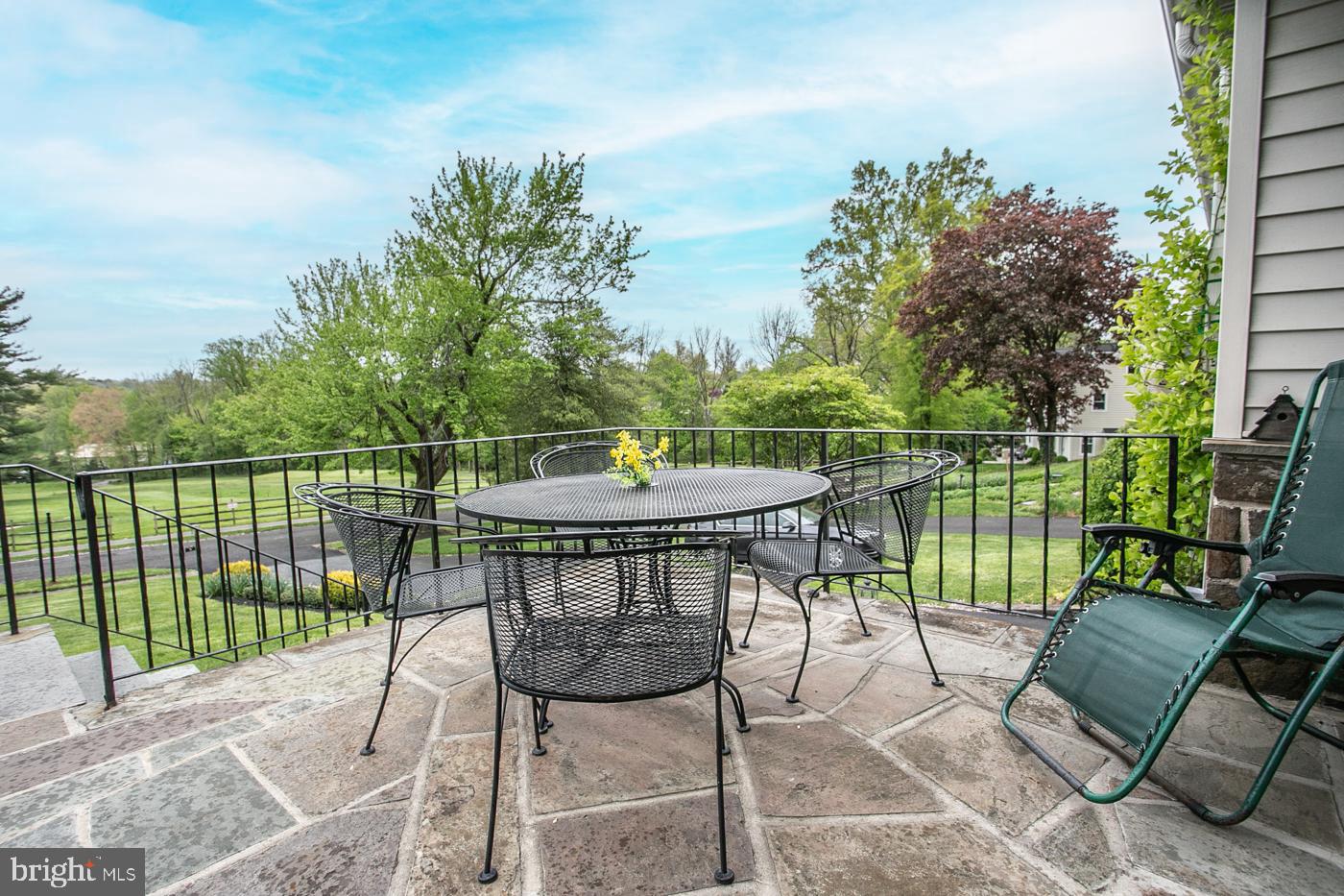 71 Golfview Road Doylestown, PA 18901 - Photo 5 of 31