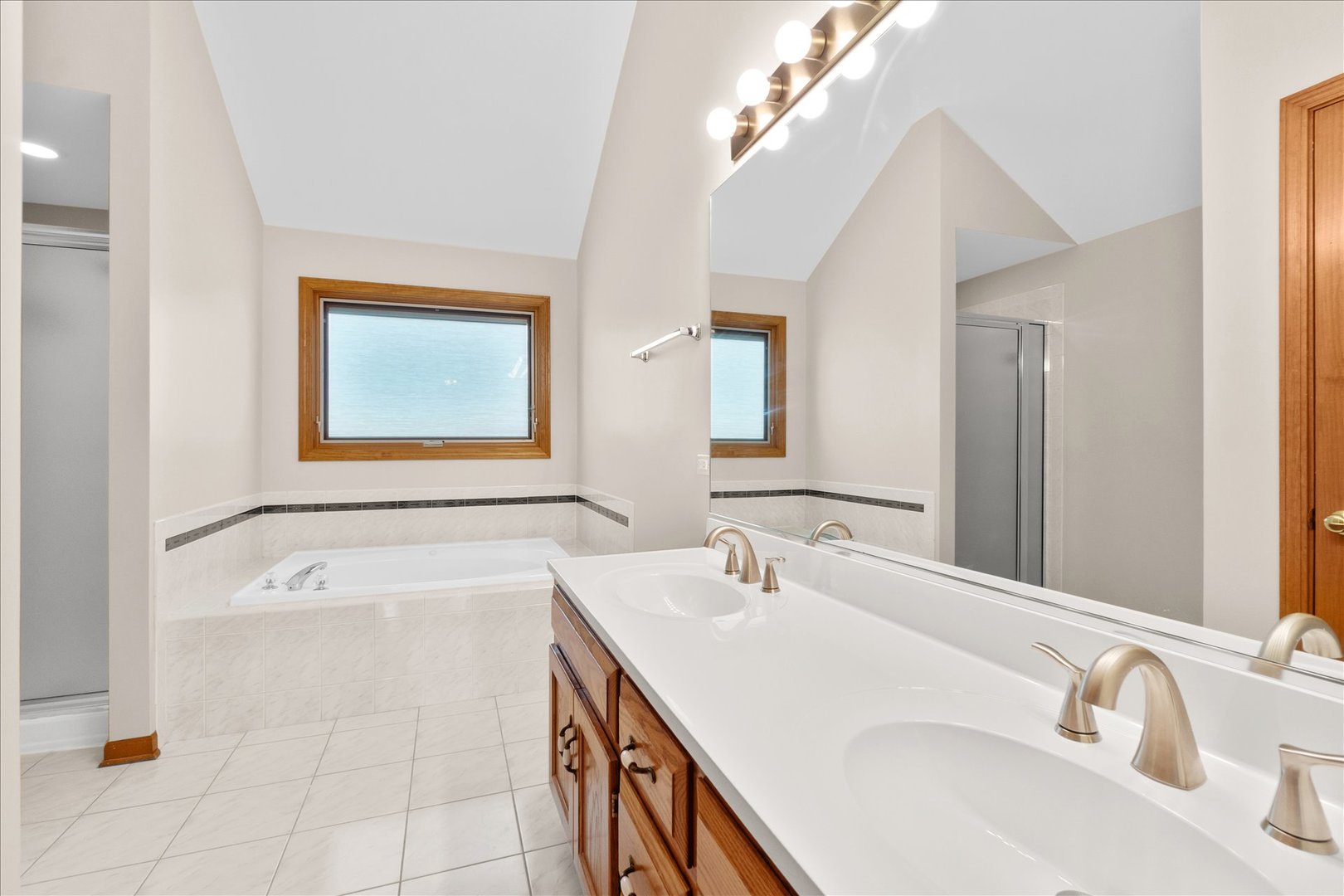 1516 Grommon Road Naperville, IL 60564 - Photo 17 of 48