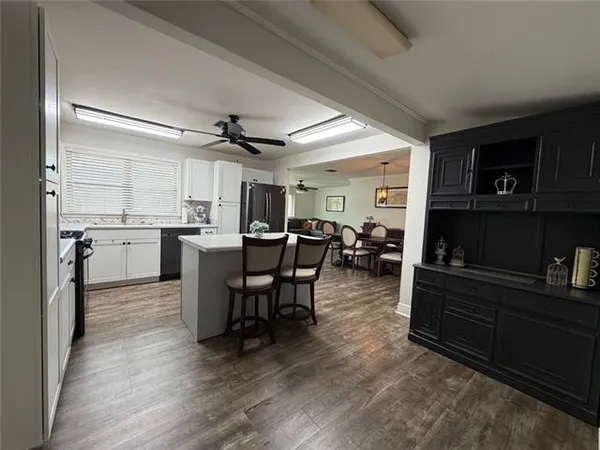 $1,900 | 631 Stratford Drive, Harahan, LA 70123