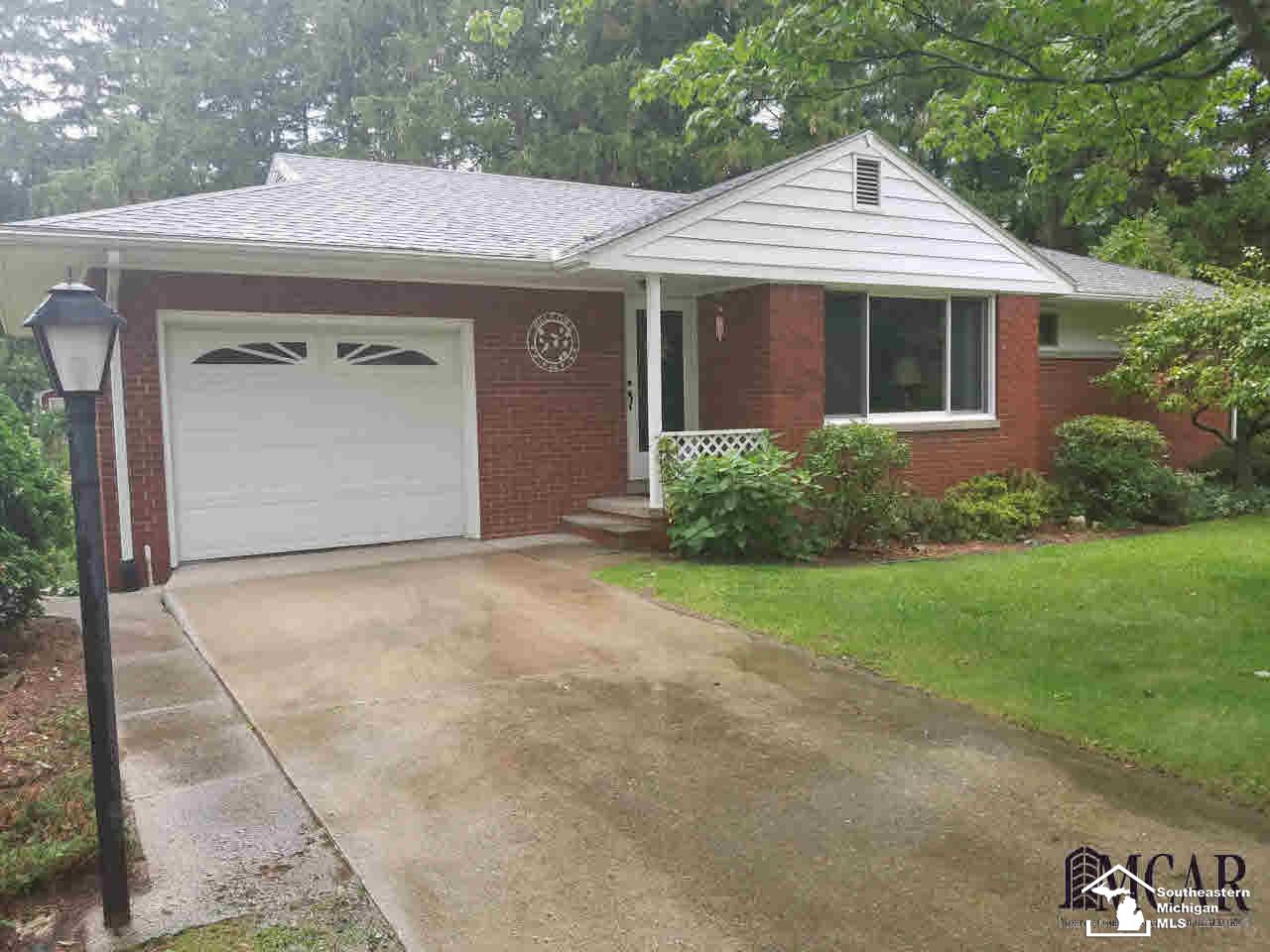 2360 Bluebush Road Monroe, MI 48162 - Photo 1 of 24 Gallery Image 1