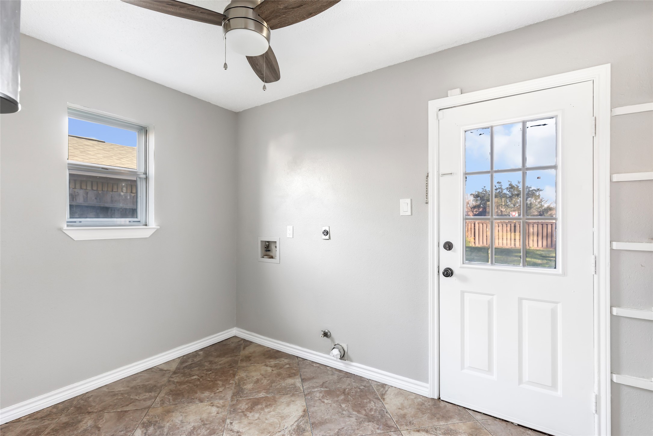 18910 Yaupon Trail Humble, TX 77346 - Photo 13 of 22 Utility room