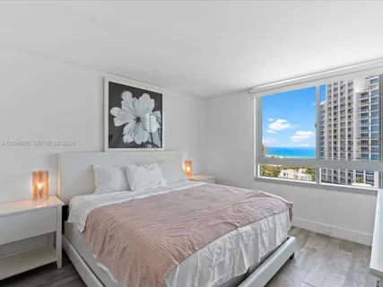 $1,695,000 | 400 South Pointe Drive, Unit 1102, Miami Beach, FL 33139