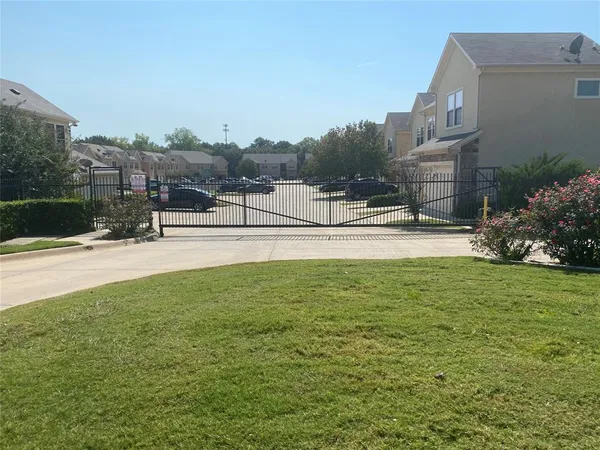$1,940 | 1534 Aldra Drive, Fort Worth, TX 76120