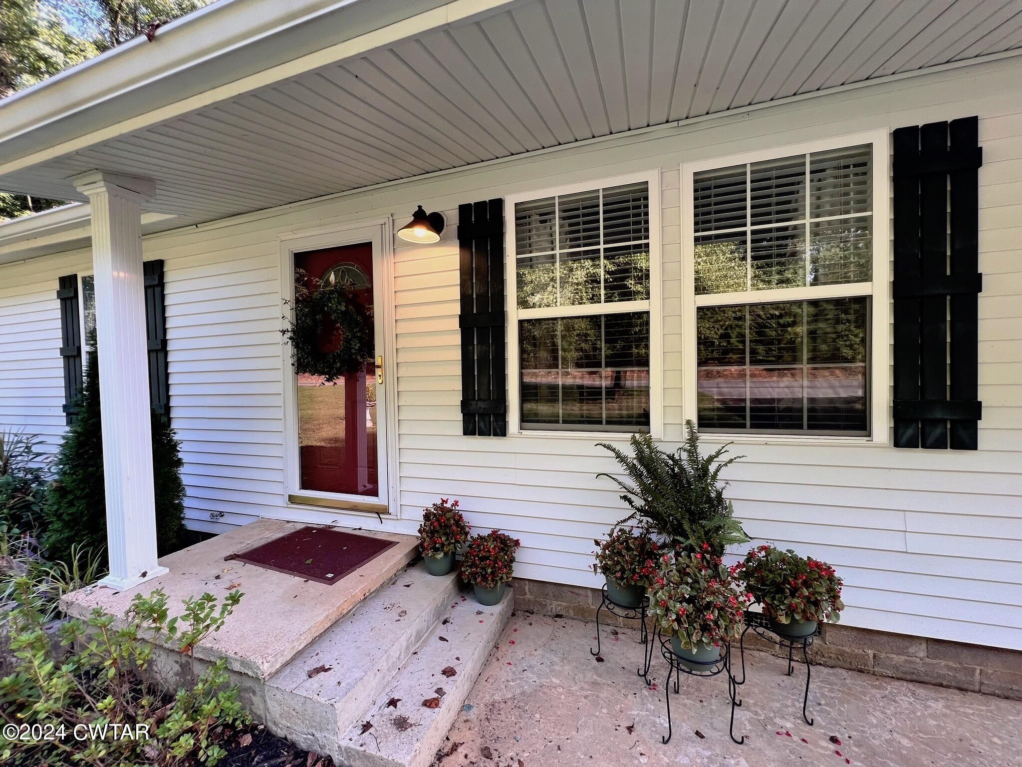 2406 Harts Bridge Road Jackson, TN 38301 - Photo 3 of 34 front porch