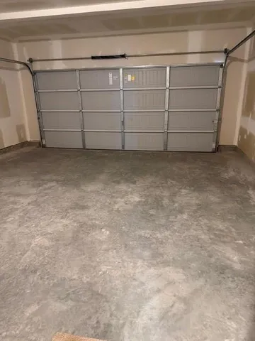 a view of a garage
