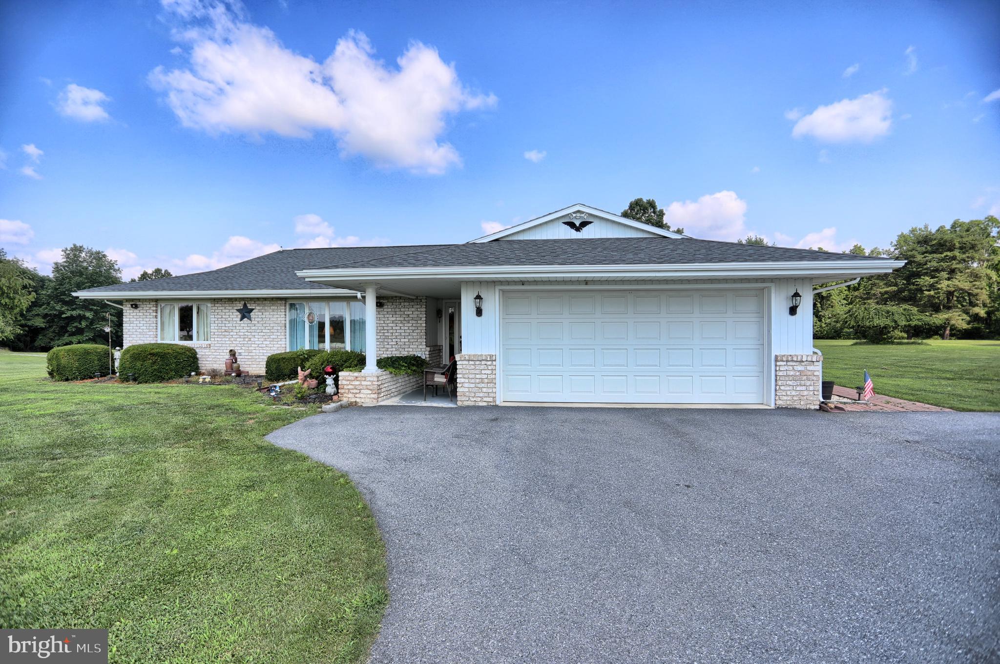 180 Beagle Club Road Carlisle, PA 17013 - Photo 4 of 61 Gallery Image 4
