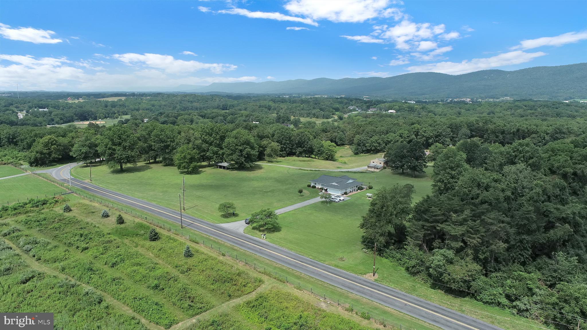 180 Beagle Club Road Carlisle, PA 17013 - Photo 10 of 61 Gallery Image 10
