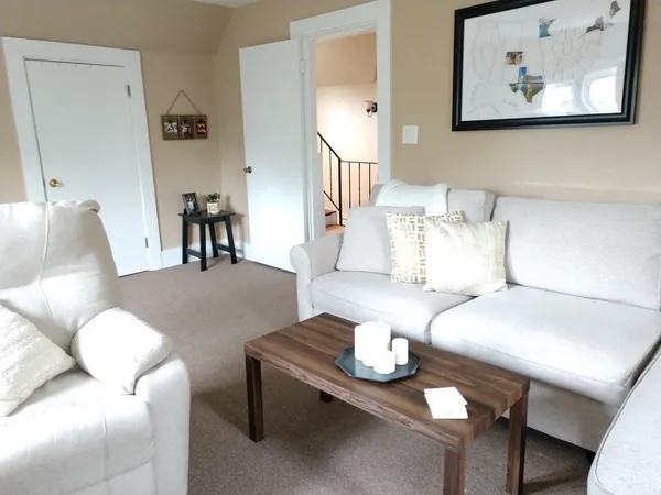 $2,750 | 5 Seaward Road, Unit 3, Wellesley, MA 02481