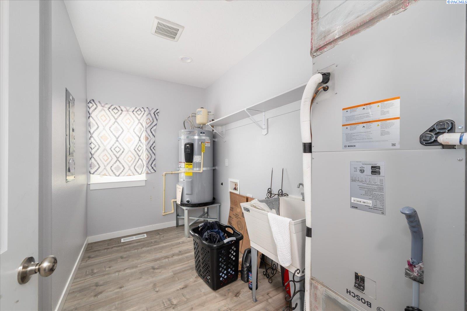 1402 North Edison Street Kennewick, WA 99336 - Photo 37 of 49 Gallery Image 37