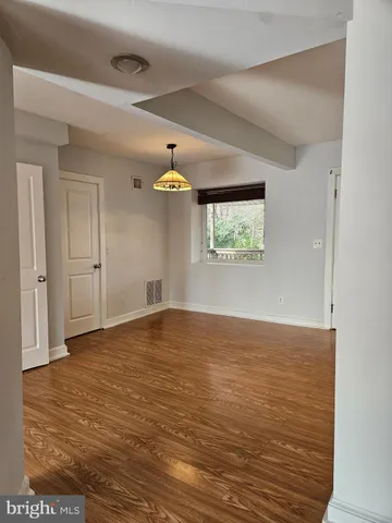 $2,600 | 355 Sturtons Lane, Pasadena, MD 21122