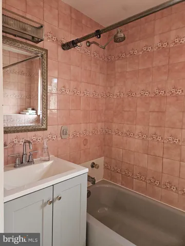 $2,600 | 355 Sturtons Lane, Pasadena, MD 21122