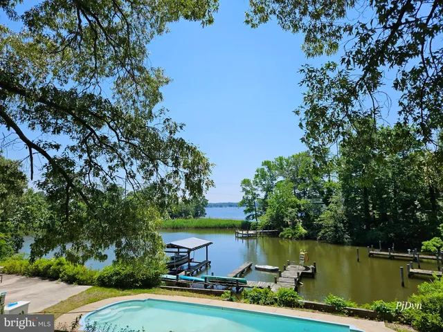 $2,600 | 355 Sturtons Lane, Pasadena, MD 21122