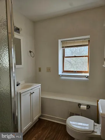 $2,600 | 355 Sturtons Lane, Pasadena, MD 21122