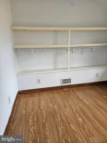 $2,600 | 355 Sturtons Lane, Pasadena, MD 21122