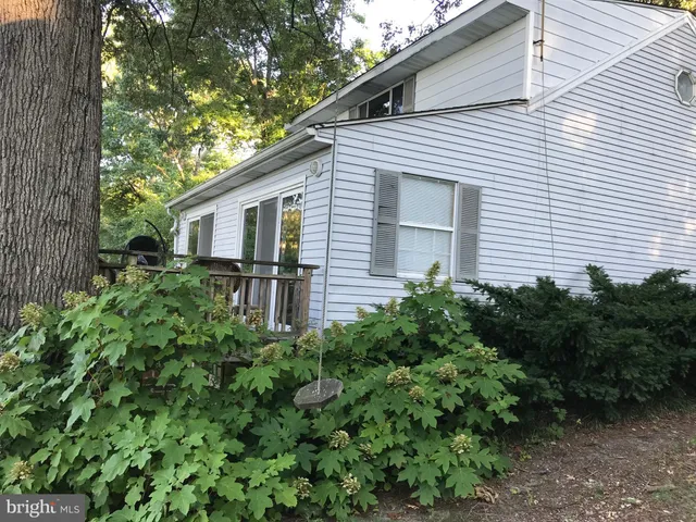 $2,600 | 355 Sturtons Lane, Pasadena, MD 21122