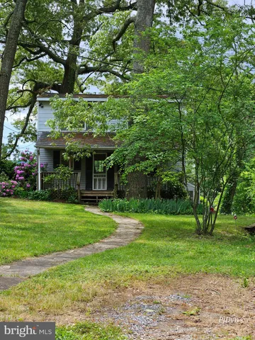 $2,600 | 355 Sturtons Lane, Pasadena, MD 21122