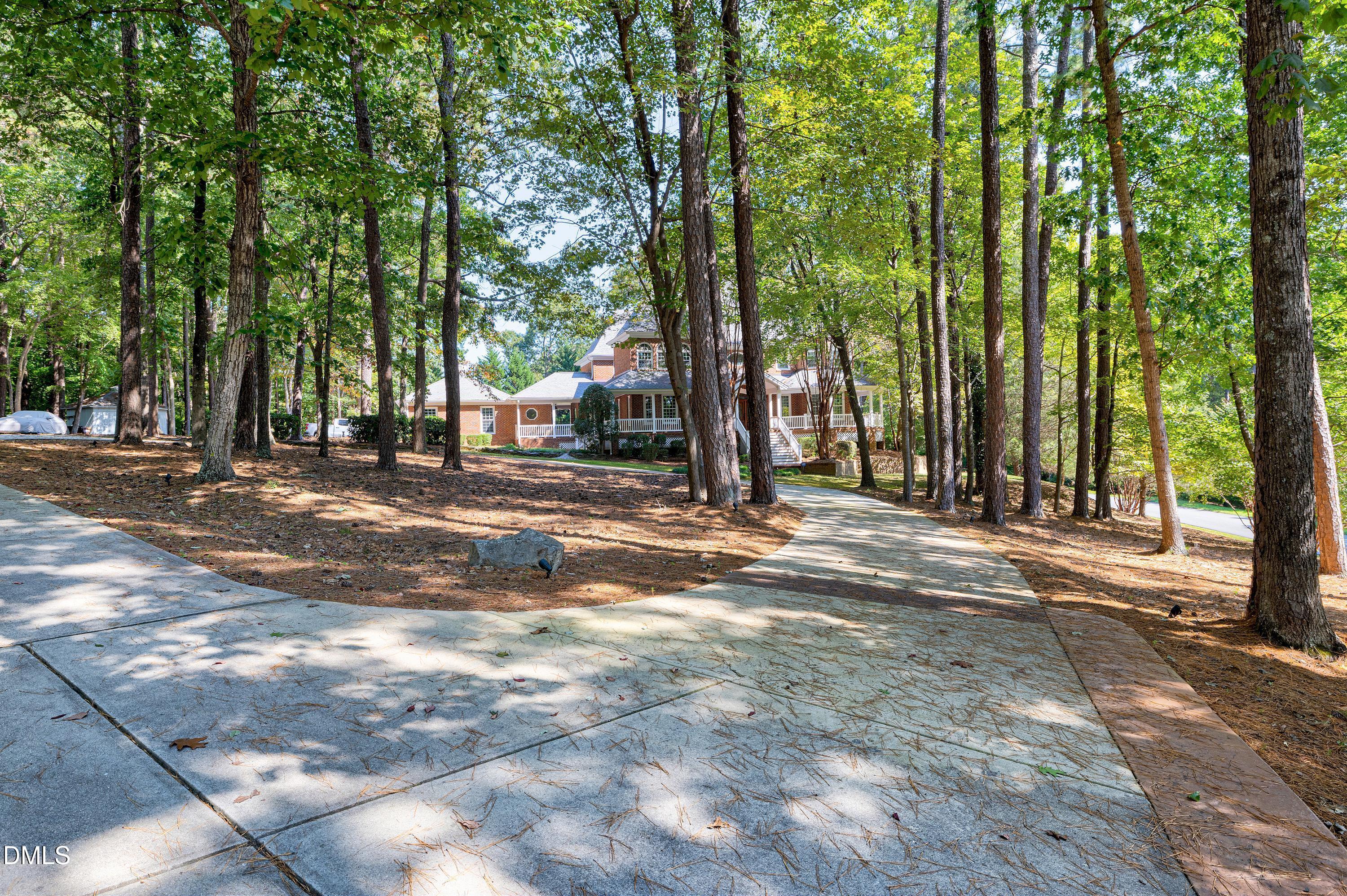 6825 Mactavish Way Raleigh, NC 27613 - Photo 70 of 100 Scene-26