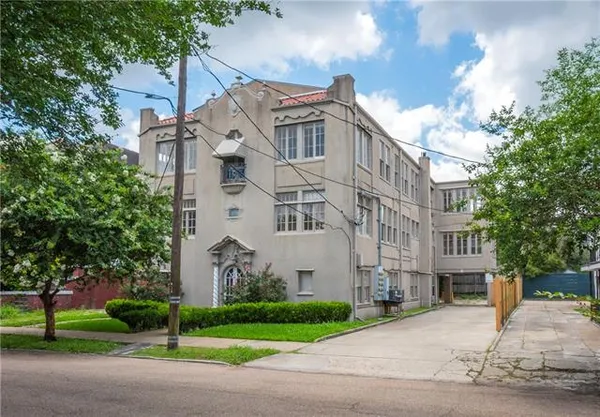$1,800 | 2108 Broadway Street, Unit 9, New Orleans, LA 70118