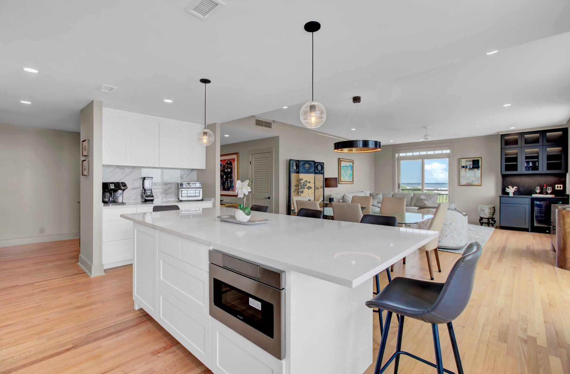 1 King Street, Unit 607 Charleston, SC 29401 - Photo 13 of 58 IMG_2058