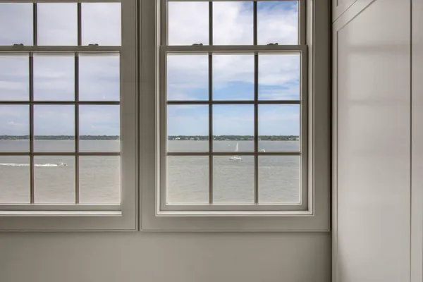 $10,000 | 1 King Street, Unit 607, Charleston, SC 29401