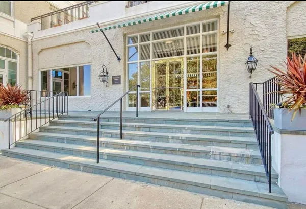 $10,000 | 1 King Street, Unit 607, Charleston, SC 29401