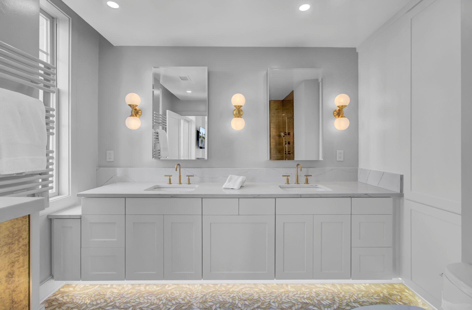 1 King Street, Unit 607 Charleston, SC 29401 - Photo 36 of 58 IMG_2107
