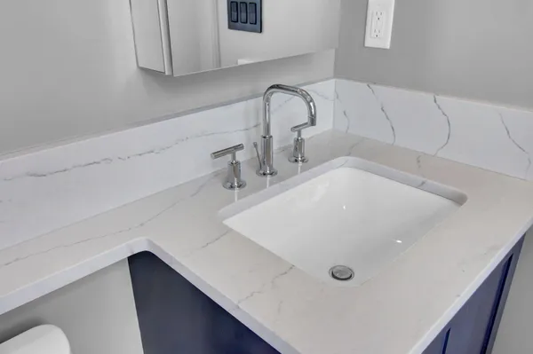 $10,000 | 1 King Street, Unit 607, Charleston, SC 29401