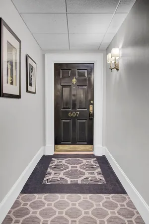 $10,000 | 1 King Street, Unit 607, Charleston, SC 29401