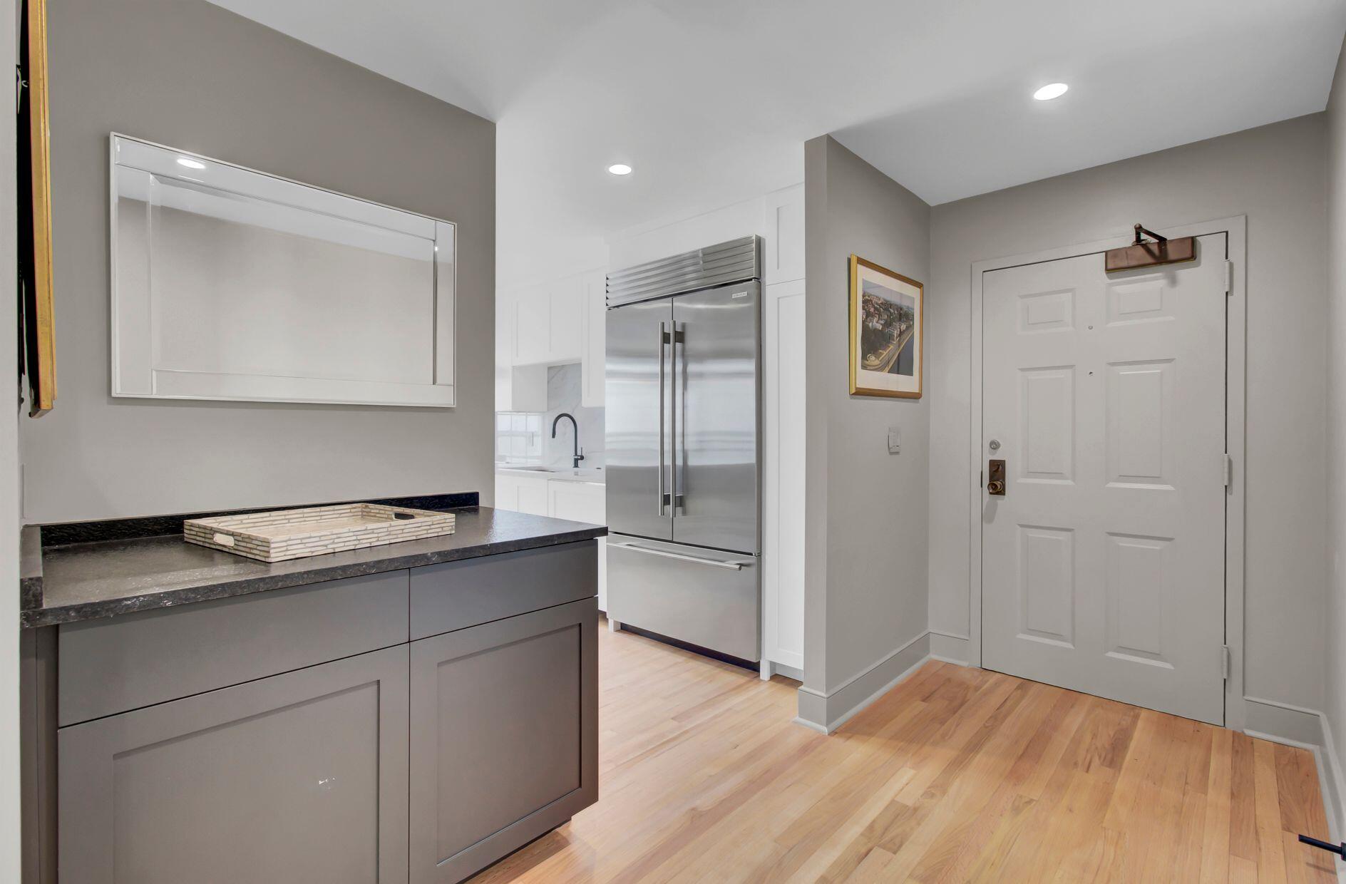 1 King Street, Unit 607 Charleston, SC 29401 - Photo 10 of 58 IMG_2053