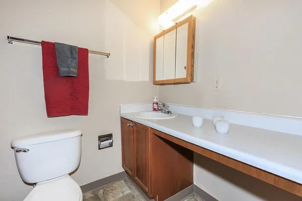 $1,136 | 424 Healy Avenue South, Unit 50, North Bend, WA 98045