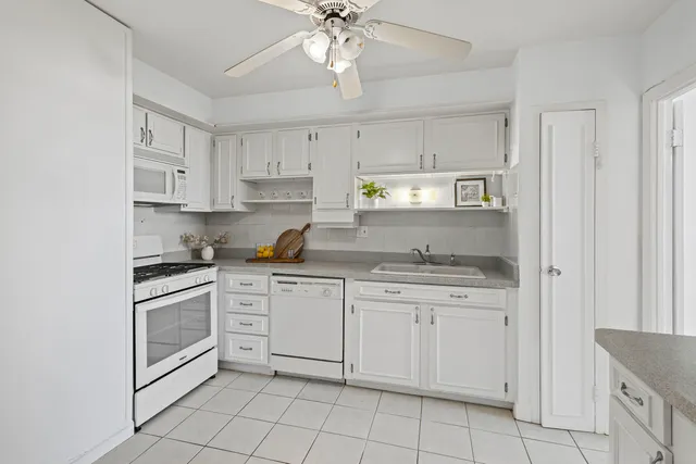 $236,250 | 9001 Golf Road, Unit 5B, Des Plaines, IL 60016