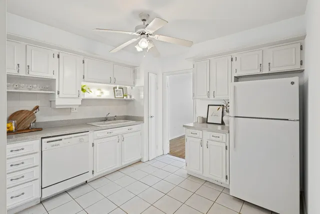 $236,250 | 9001 Golf Road, Unit 5B, Des Plaines, IL 60016