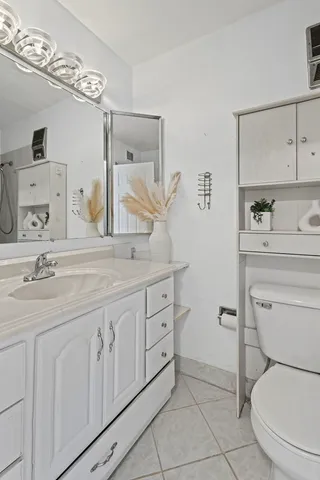 $236,250 | 9001 Golf Road, Unit 5B, Des Plaines, IL 60016