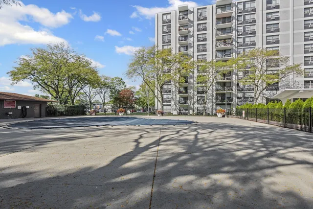 $236,250 | 9001 Golf Road, Unit 5B, Des Plaines, IL 60016