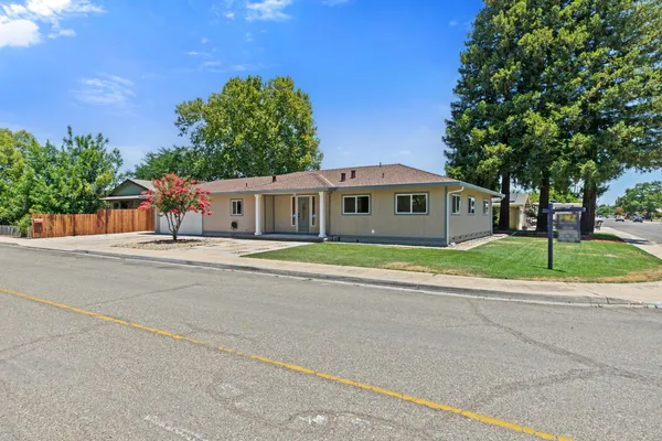 $475,000 | 2600 Yale Avenue, Turlock, CA 95382