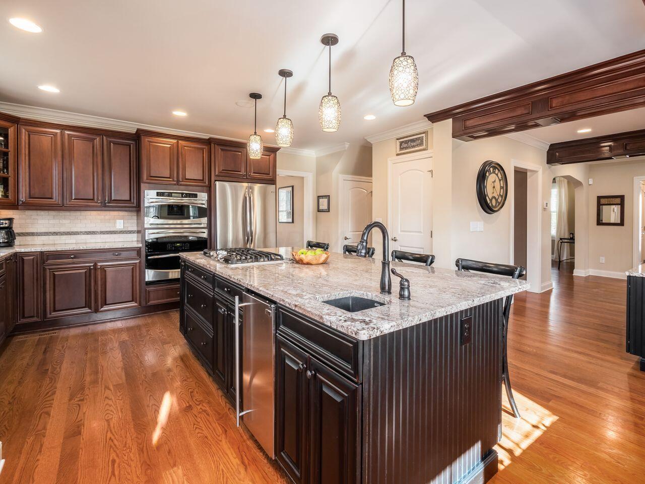 2079 Guilford Road Columbus, OH 43221 - Photo 19 of 81 Kitchen