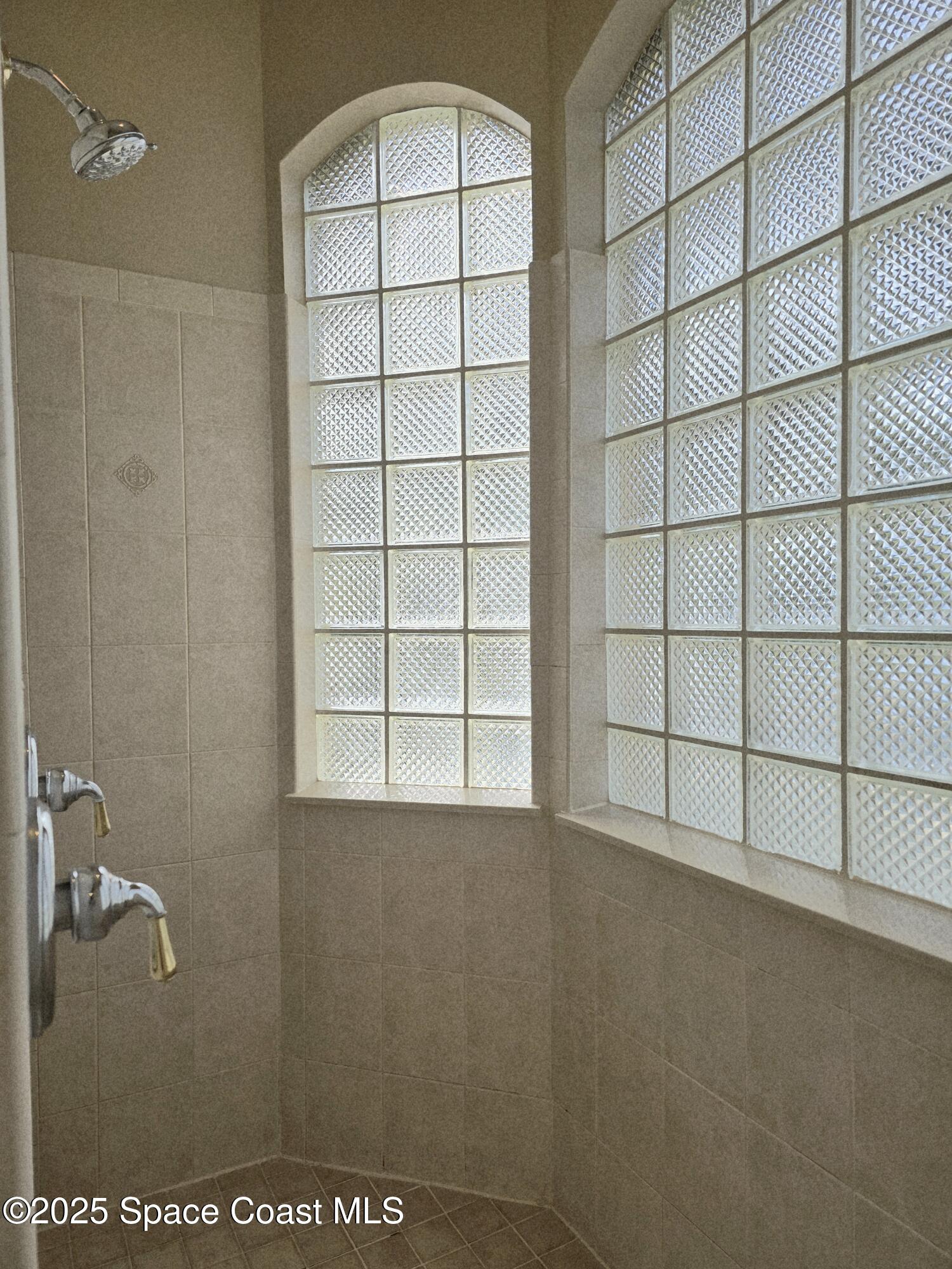 4513 Canard Road Melbourne, FL 32934 - Photo 14 of 24 Large Walk-In Shower