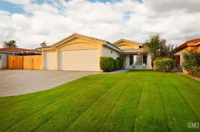 $405,000 | Undisclosed Address, Bakersfield, CA 93312