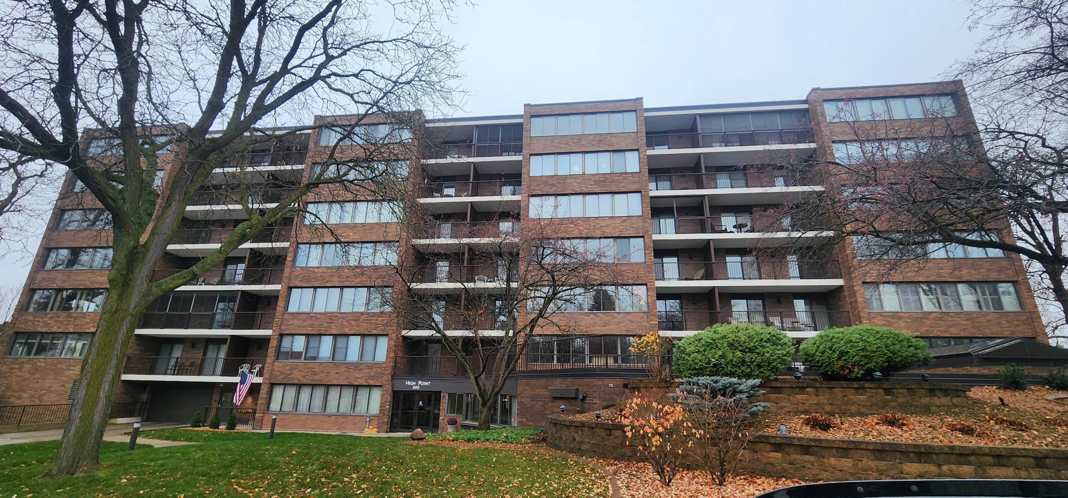 600 4th Street Southwest, Unit 104 Rochester, MN 55902 - Photo 3 of 38